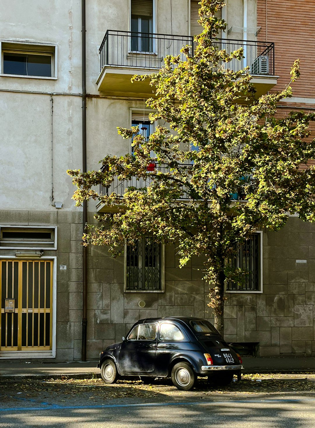 a car parked in front of a building