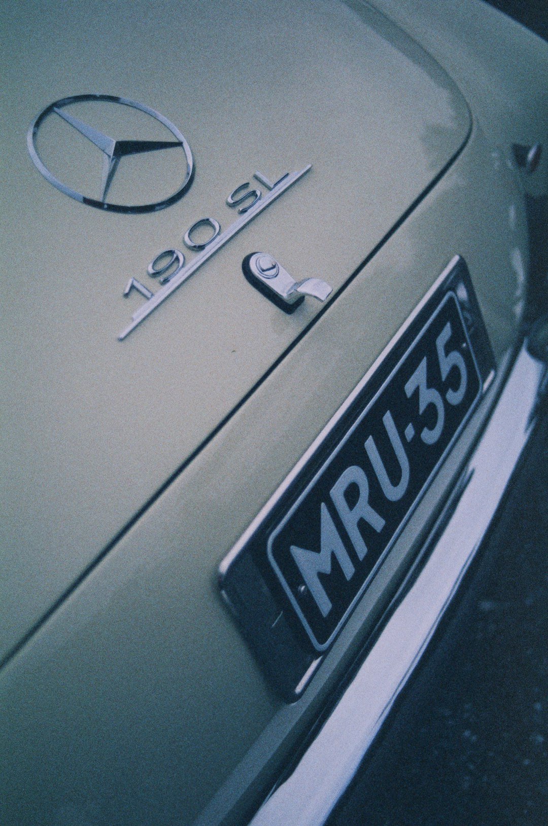 a close up of a mercedes emblem on a car